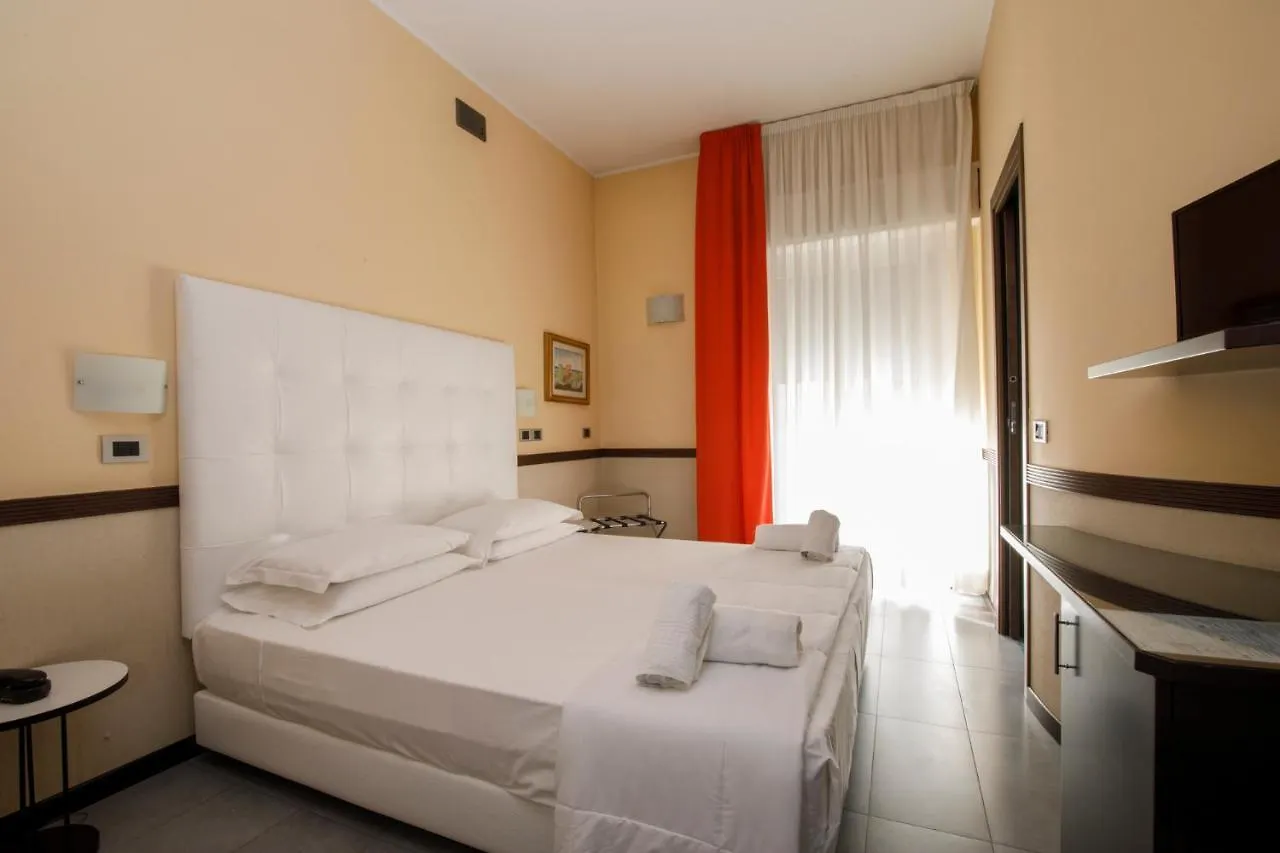 Hotel Derby Rimini 4*,
