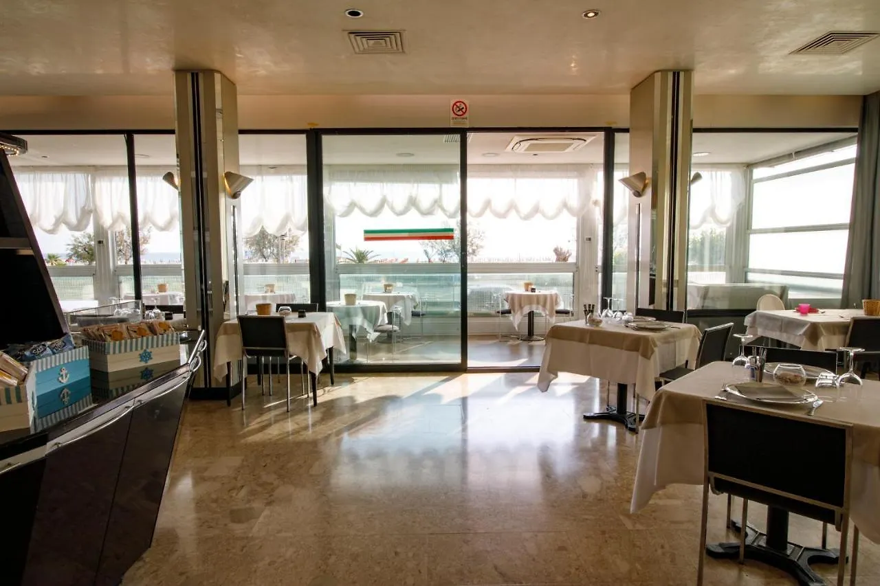 Hotel Derby Rimini 4*,